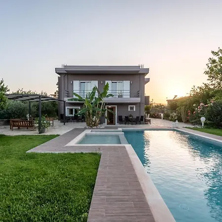 Elenas - With Pool And Terrace Apartment *