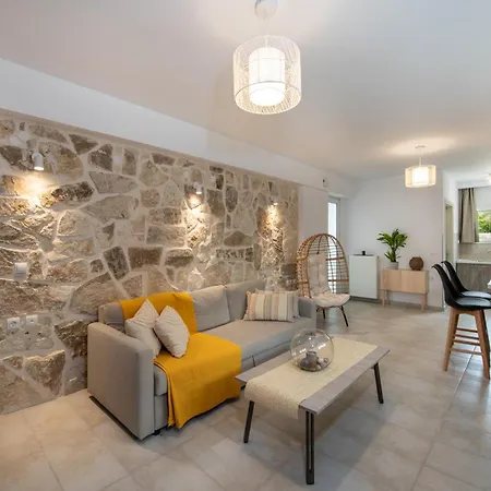 Apartment Elenas - With Pool And Terrace Alikianos